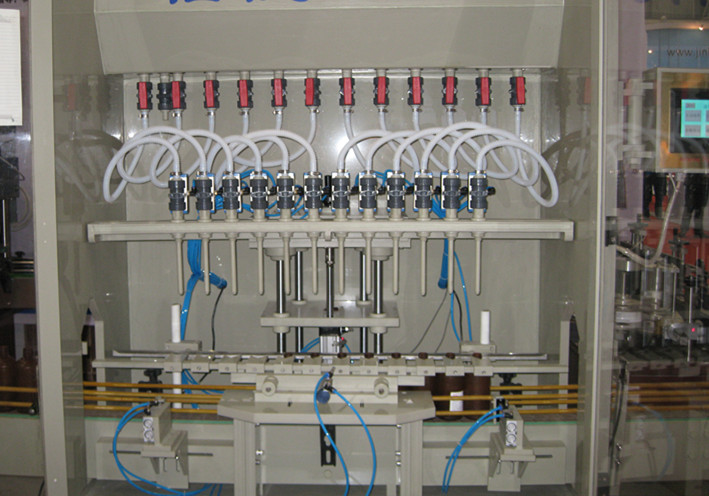 防腐灌装机12头_副本